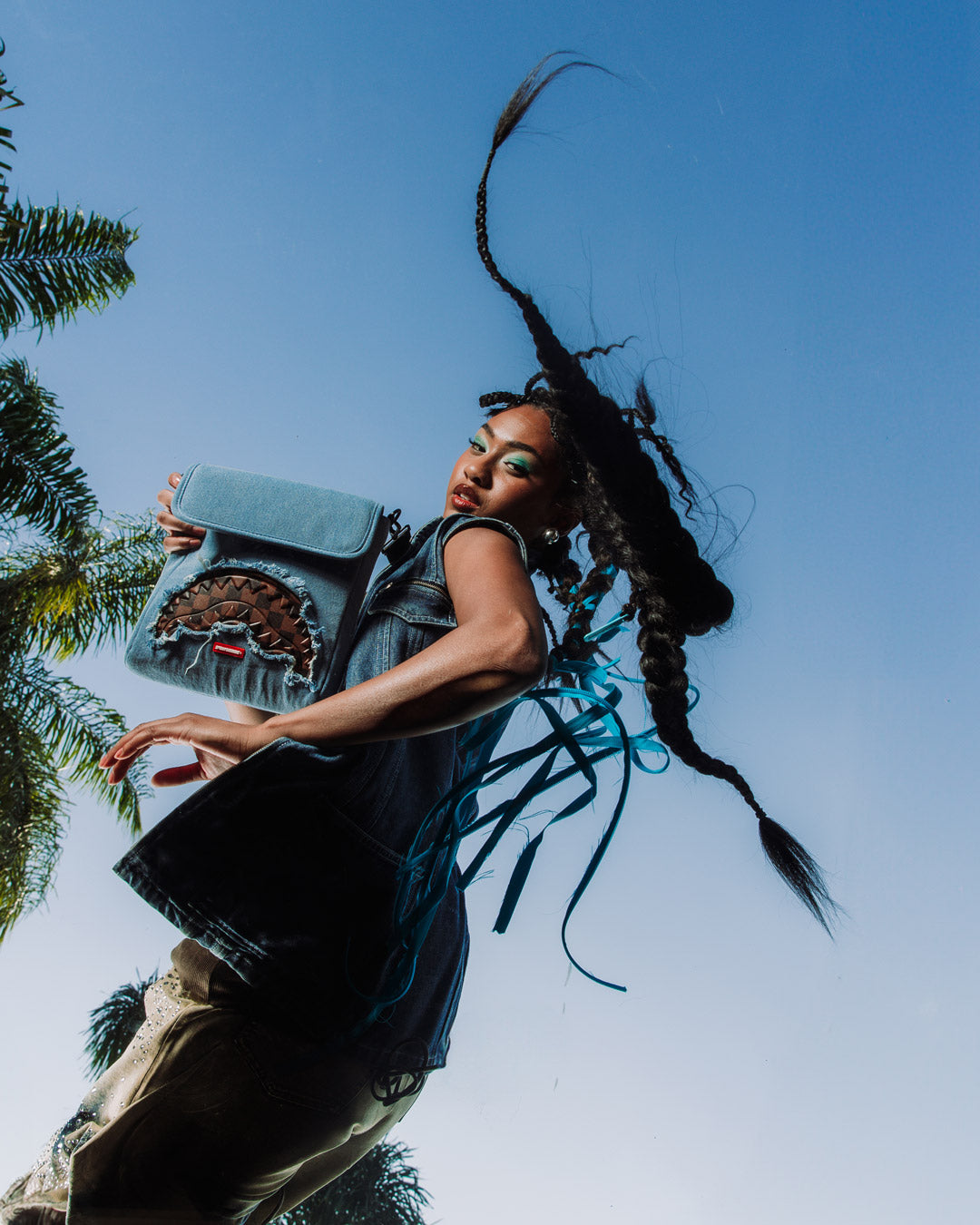 SHORES OF ITALY MESSENGER SLING - Image 2